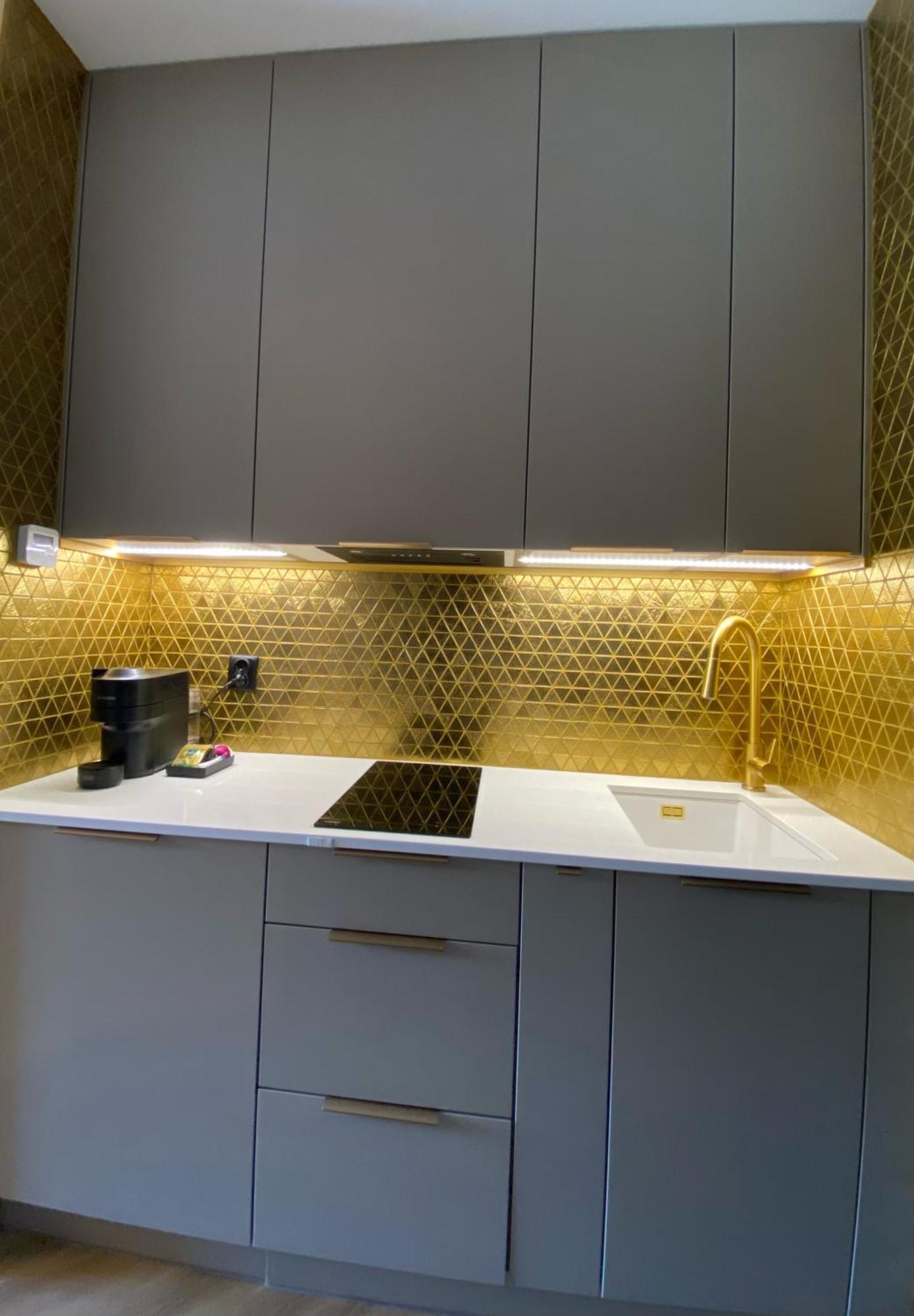 Lux Stays By Torres At K39 كراكوفيا المظهر الخارجي الصورة