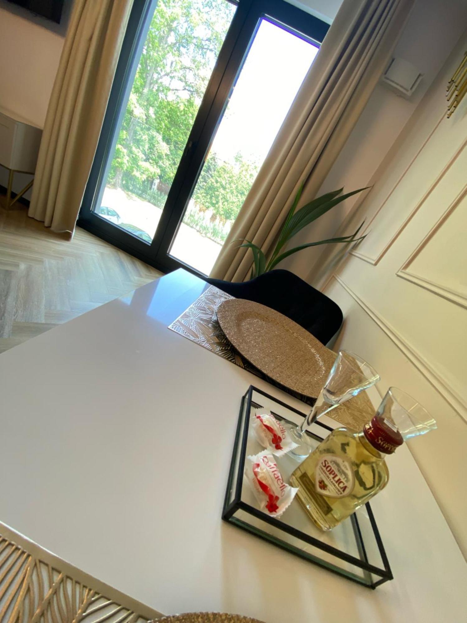 Lux Stays By Torres At K39 كراكوفيا المظهر الخارجي الصورة