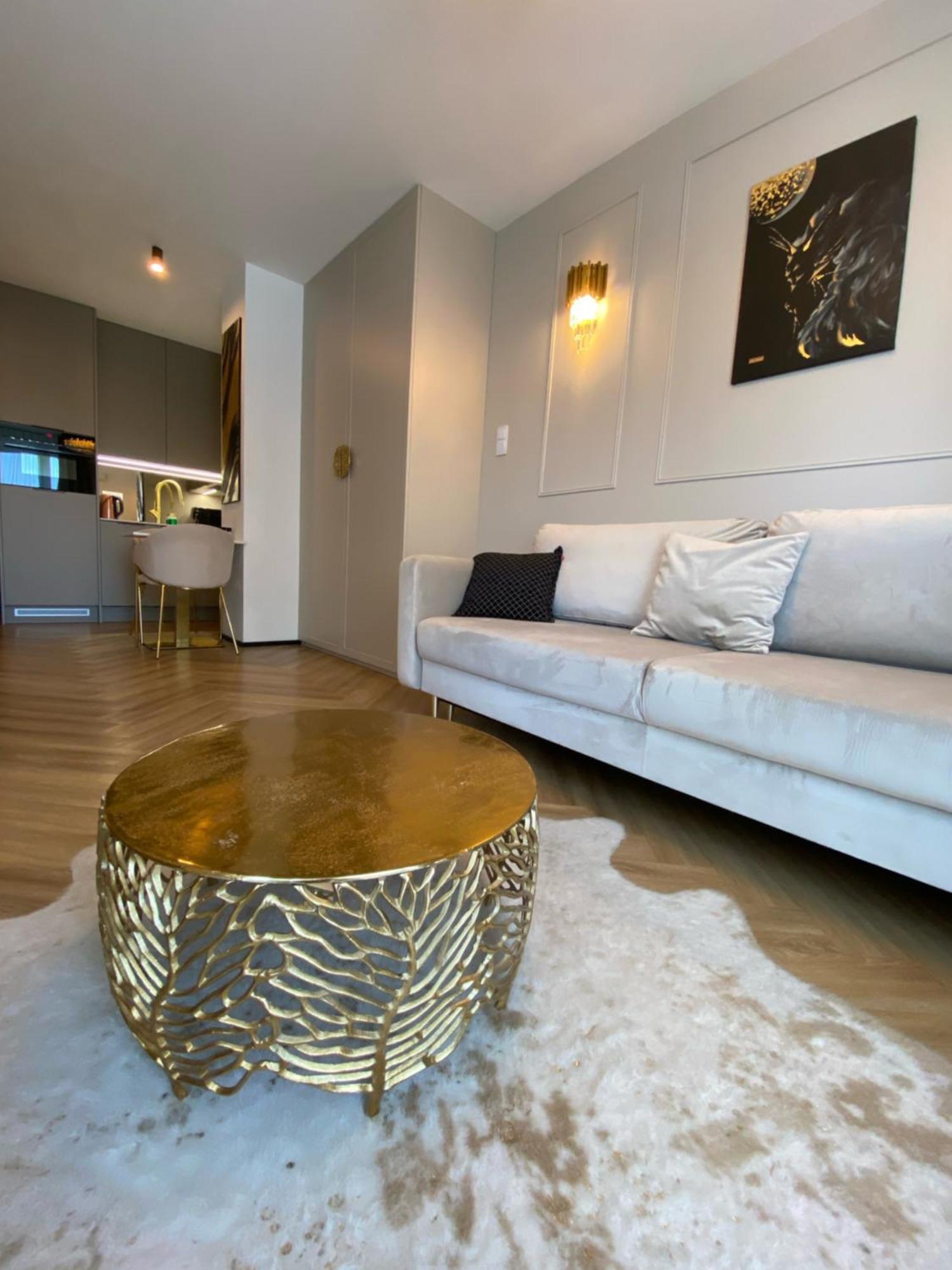 Lux Stays By Torres At K39 كراكوفيا المظهر الخارجي الصورة