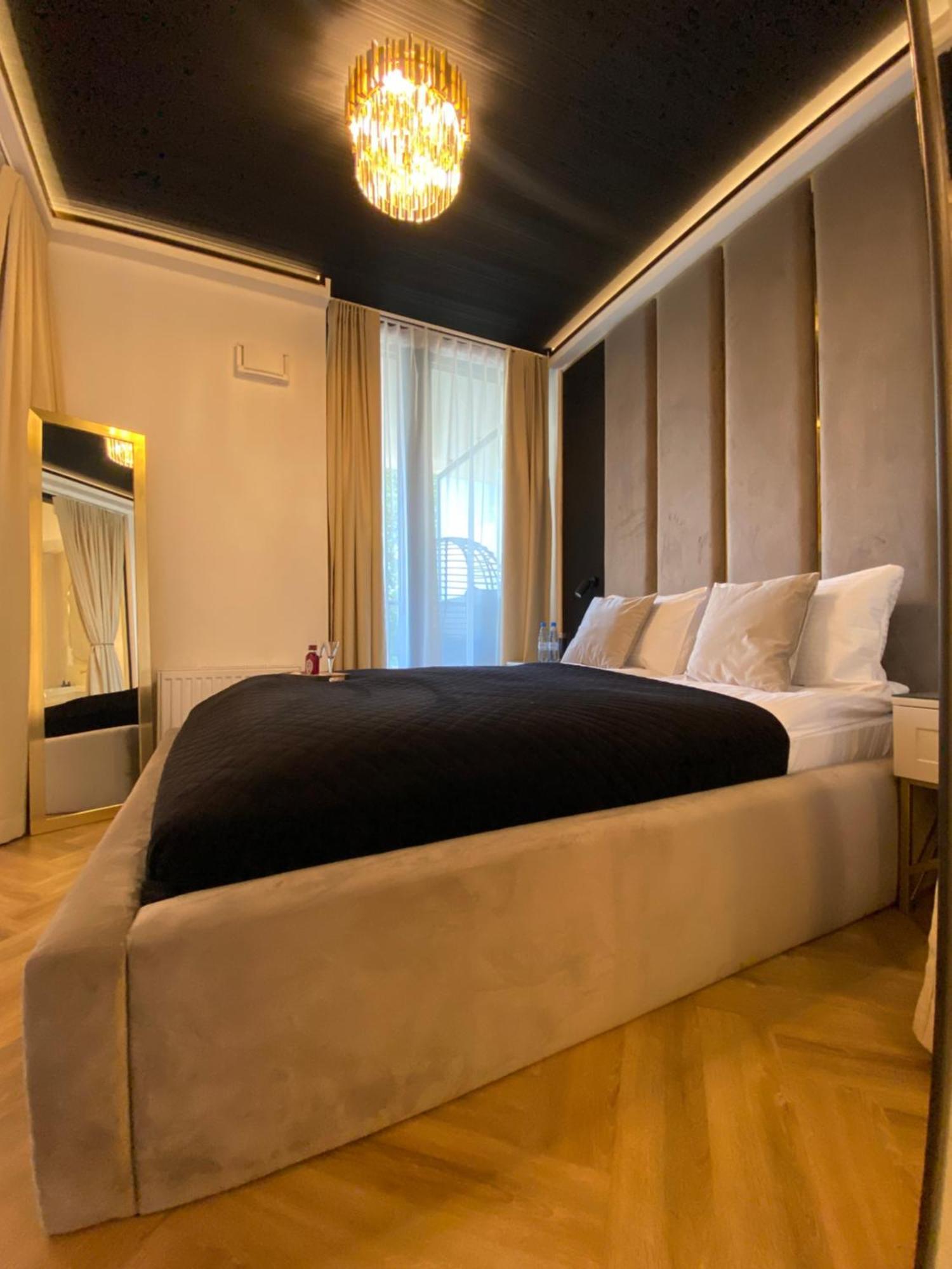 Lux Stays By Torres At K39 كراكوفيا المظهر الخارجي الصورة